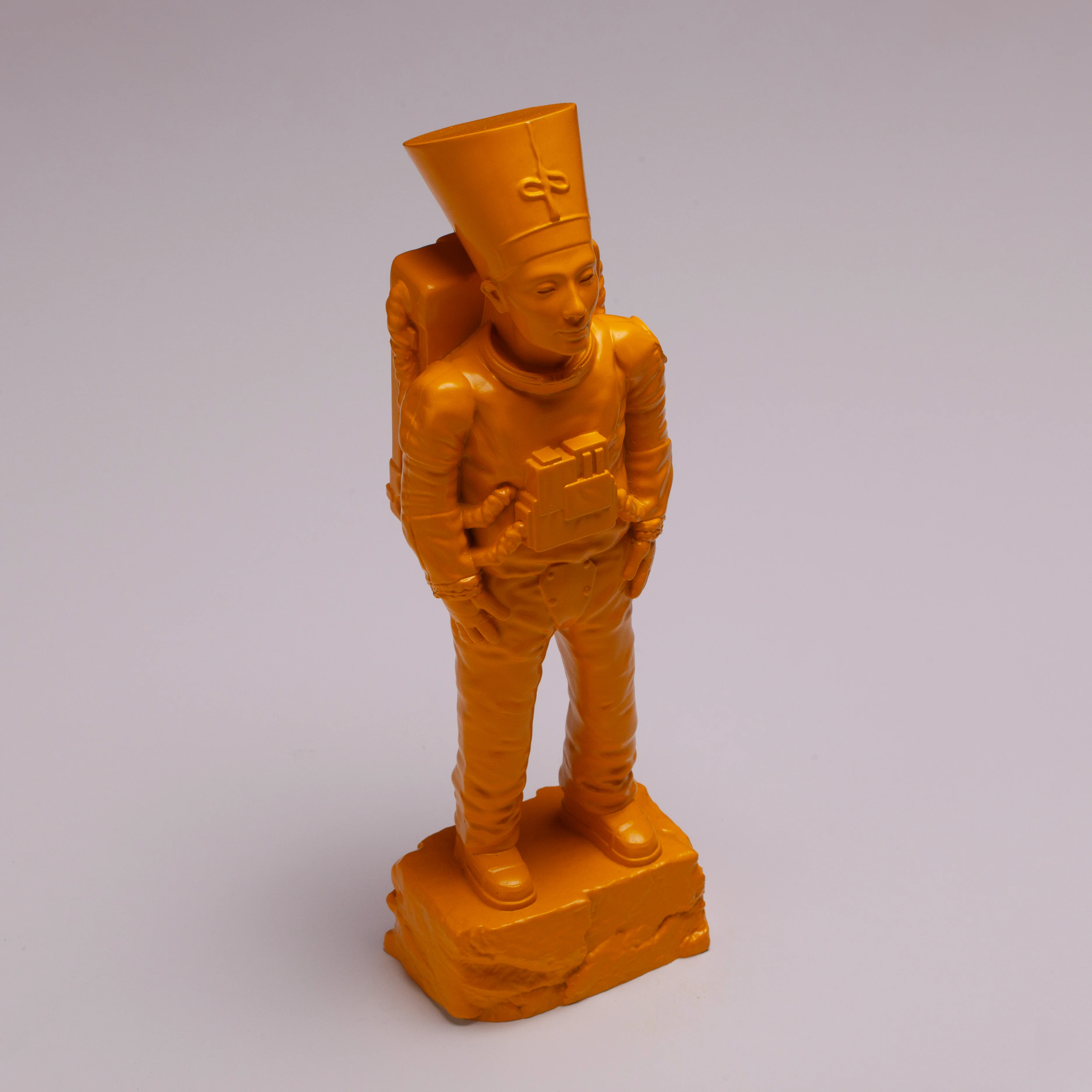 LAB:011 [Yellow Nefertiti] - Image 3