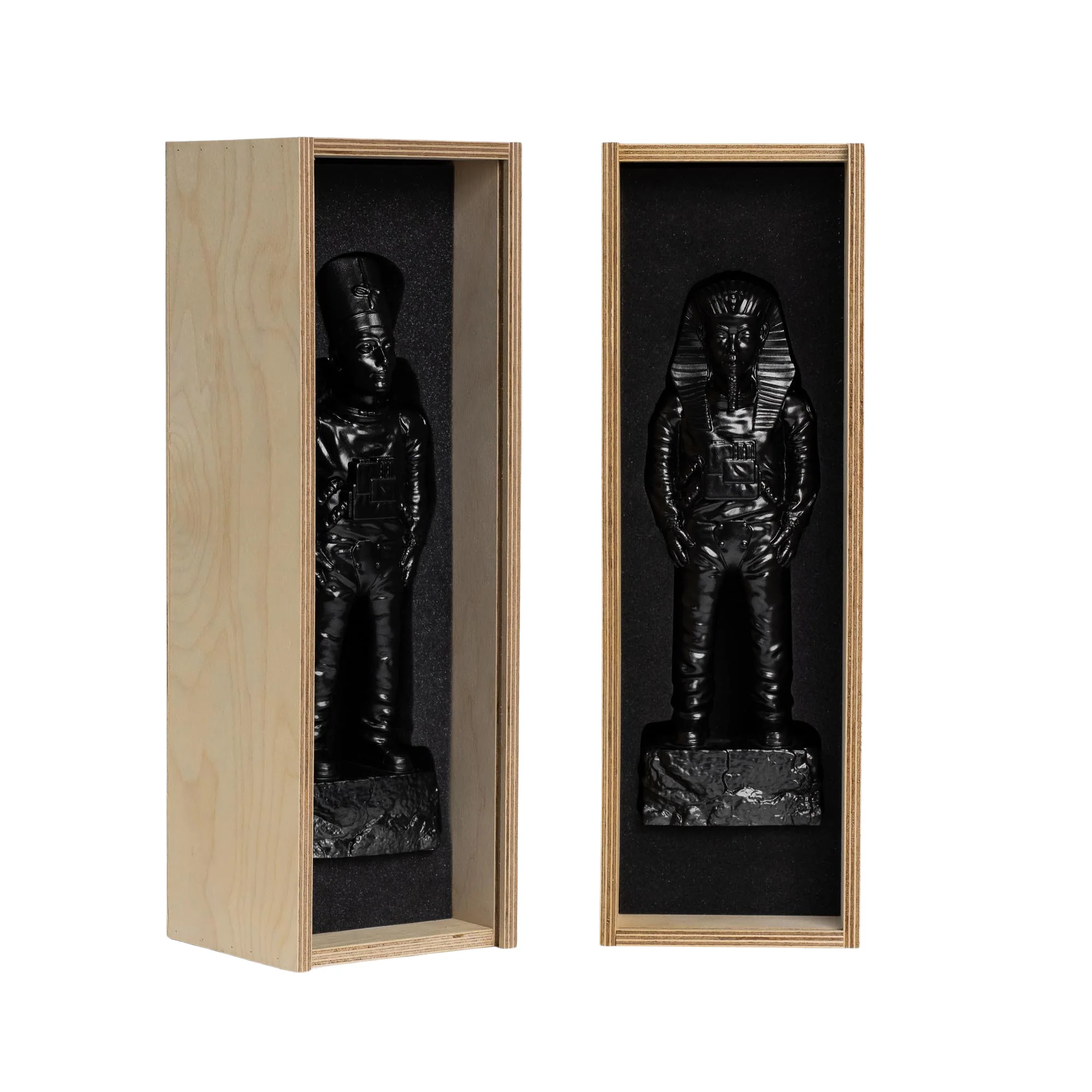 XL Ancient Astronaut Nefertiti (Graphite Black) - Image 6