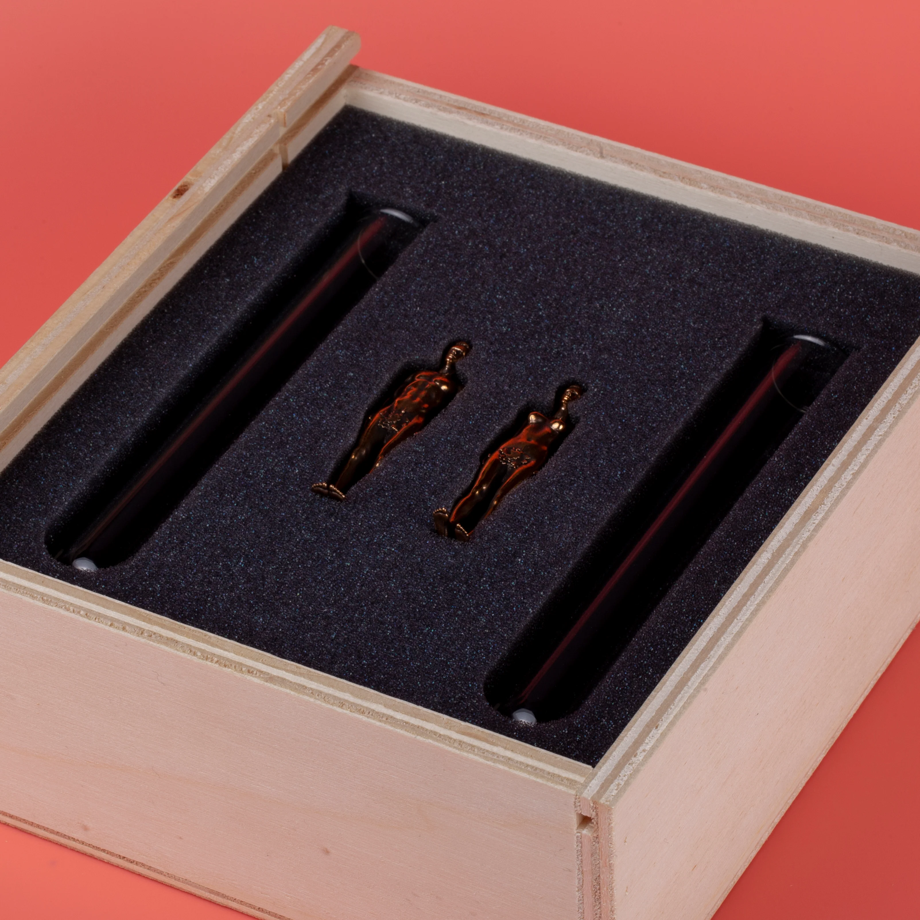 LAB:39 [Adam & Eve] (Bronze) - Image 3